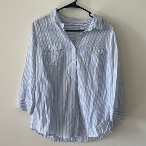 🚚 Moving sale 🚚 St John’s Bay button-up